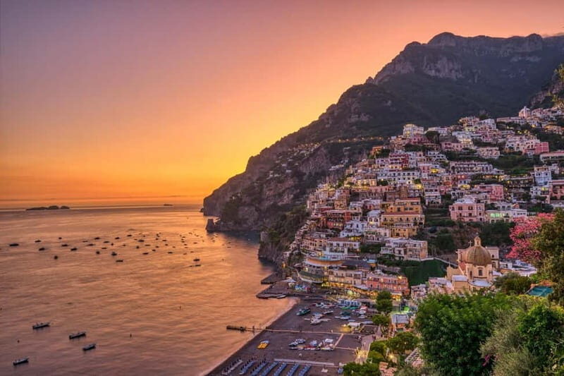Amalfi: Amalfi Coast and Positano Sunset Cruise with Drinks - Entering Positano at sunset from the water