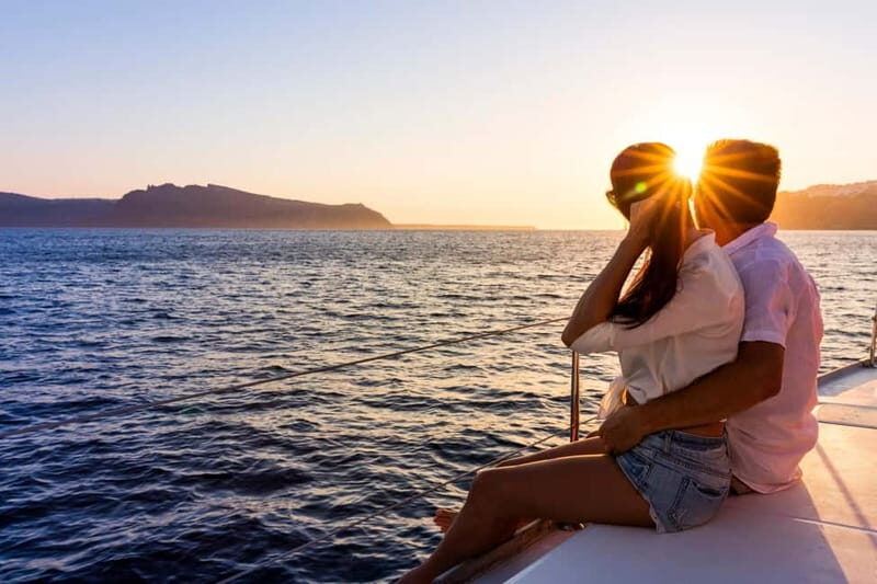 Amalfi: Amalfi Coast and Positano Sunset Cruise with Drinks - Sea Horse Luxury Boat setup: comfort, shade, and the wet stuff