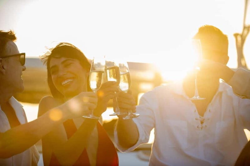 Amalfi: Amalfi Coast and Positano Sunset Cruise with Drinks - The Positano golden hour photo stop (and how the crew makes it easy)