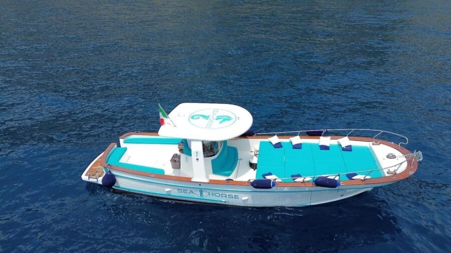 Amalfi: Amalfi Coast and Positano Sunset Cruise with Drinks - Swim moment: floats, towels, and how to be comfortable