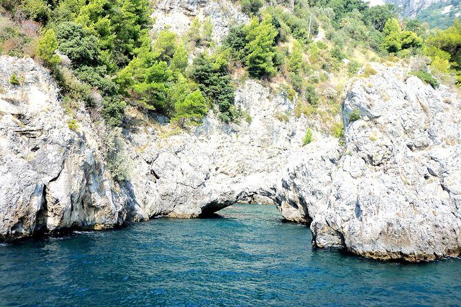 Amalfi Coast Private Boat Tour from Positano, Praiano or Amalfi - Stop 3: Amalfi town time (about 1 hour) for seafood and wandering