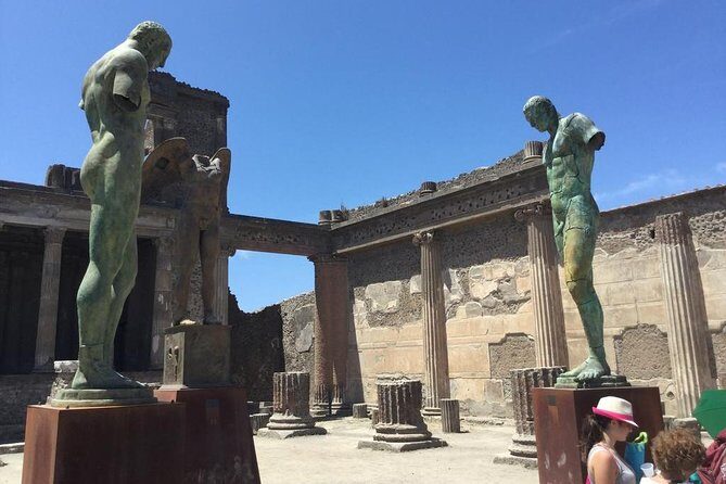 Best of Amalfi Coast & Pompeii: Exclusive Private Day Experience - Positano’s Cliffside Hour: Views, Boutiques, and a Short Walkable Circuit