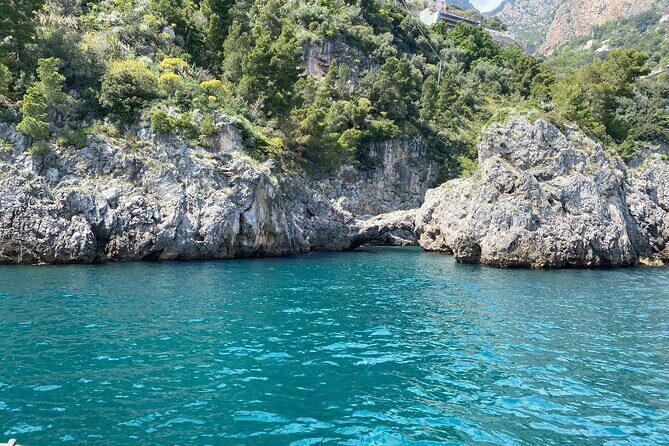 Boat tour of the Amalfi Coast with Aperitif - The crew experience: Rosa, Francesco, Martina, Angela, and the rest of the vibe