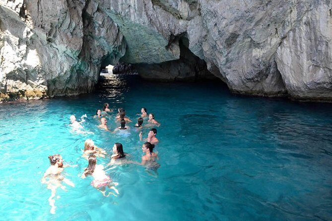 Capri Boat tour from Positano with Light Lunch, Drinks & Swim - Meeting at Mandara and the transfer to Piano di Sorrento