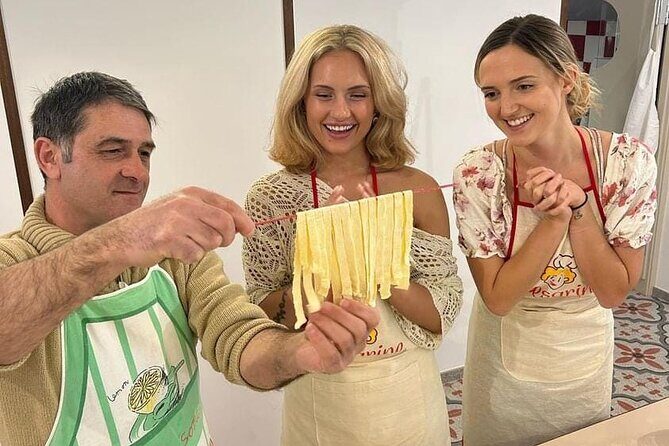 Cooking class with Pasta, mozzarella and Tiramisu with wine - Getting there smoothly: buses, timing, and backup plans
