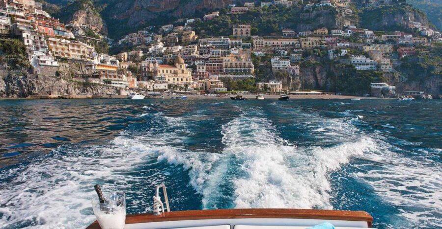 From Amalfi: 7H Amalfi Coast - Group Tour by boat - Quick hits before you go