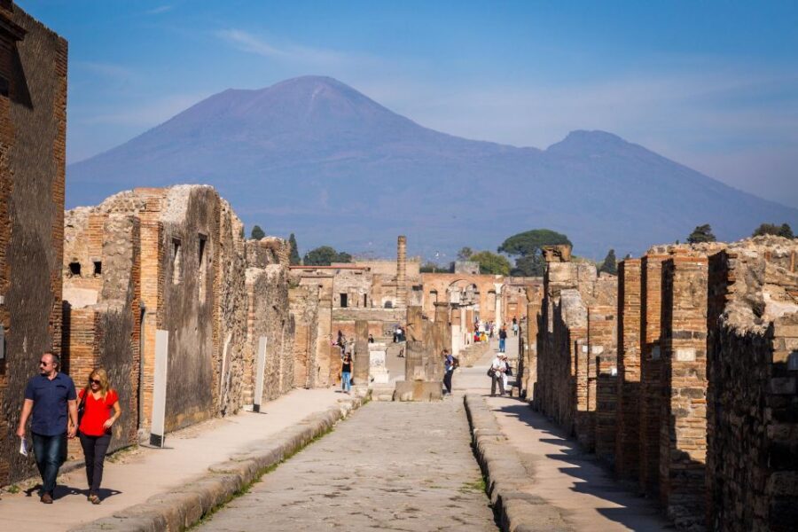 From Rome: Pompeii, Amalfi Coast, and Sorrento Day Trip - Pompeii skip-the-line: what an archaeologist guide actually changes