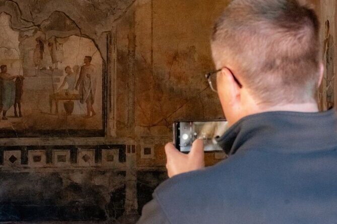 From Rome: Pompeii & Amalfi Coast w/ Positano or Sorrento - Pompeii: Skip the Line and Let an Archaeologist Guide You