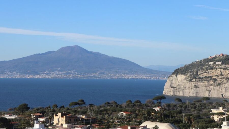 From Rome: Pompeii, Positano and Amalfi Coast Day Trip - Should You Book This Rome to Pompeii and Positano Day Trip?
