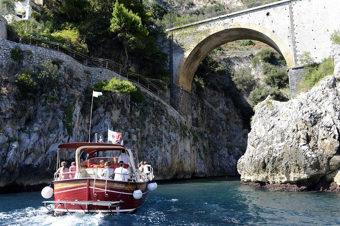 From Salerno: Small Group Amalfi Coast boat tour with stops in Positano & Amalfi - Amalfi stop: 1 hour in the Maritime Republic