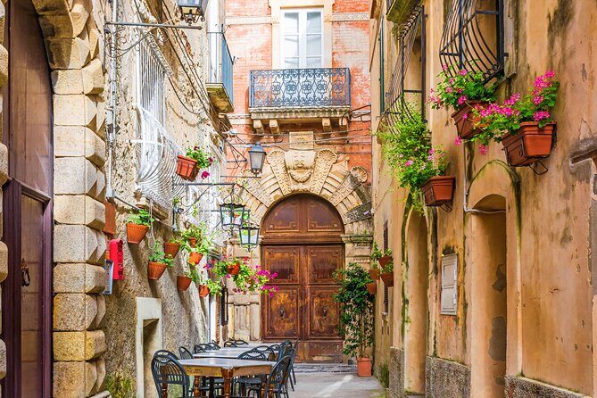 Pompeii, Amalfi Coast and Positano Day Trip from Rome - Walking Pompeii without getting worn out