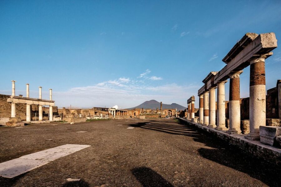 Pompeii and Vesuvius Full-Day Tour from Amalfi Coast - The people factor: what makes guides like Alessandra and Lucia stand out