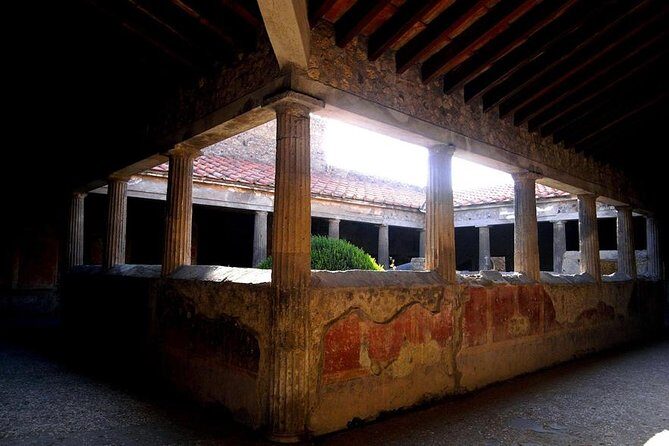 Private Scenic Amalfi Coast & Pompeii Day Tour - Getting started in Naples: private pickup and time management on busy roads