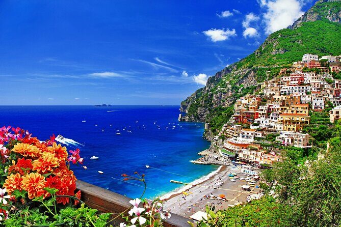 Private Tour of the Amalfi Coast from Sorrento with Driver - Li Galli (Le Sirenuse): the Sirens stop you can actually use