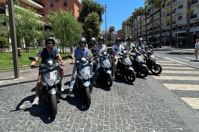 Scooter Rental to Visit Sorrento, Amalfi Coast, Positano and More - The scooter setup: new 125cc bikes, helmets, and GPS phone holder