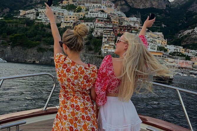 Shared Sunset Cruise from Positano with Drinks & Snacks 1.5-Hour - Small-group sailing: comfort, photos, and the dolphin factor